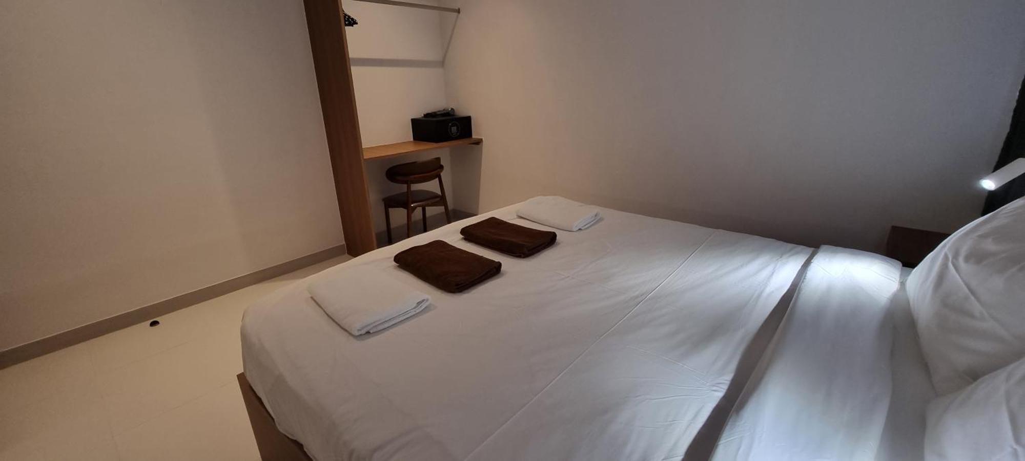 Samutra Residences Thong Sala Luaran gambar